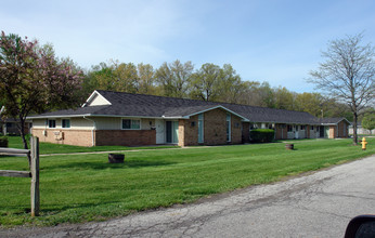 Georgetown Apartments in Fort Wayne, IN - Building Photo - Building Photo