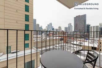 77 W Huron St in Chicago, IL - Building Photo - Building Photo