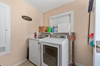 2301 Webster Street in Liberty, TX - Building Photo - Building Photo