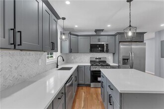 160 Chatham St in Providence, RI - Building Photo - Building Photo