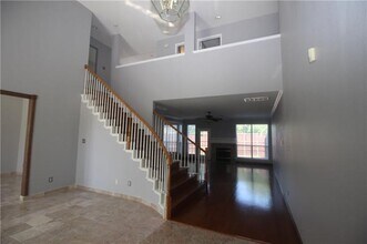 3845 Gillespie Dr in Carrollton, TX - Foto de edificio - Building Photo
