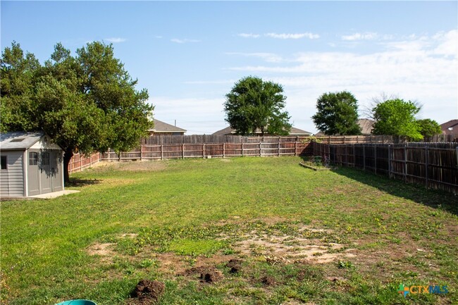property at 511 Cowhand Dr