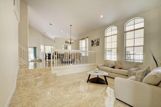 2418 Westmont Dr in Royal Palm Beach, FL - Building Photo - Building Photo