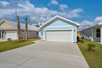 8445 Warner Pl in Panama City Beach, FL - Building Photo - Building Photo