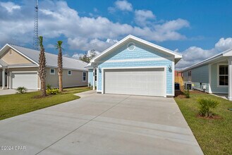 8416 Warner Pl in Panama City Beach, FL - Building Photo - Building Photo