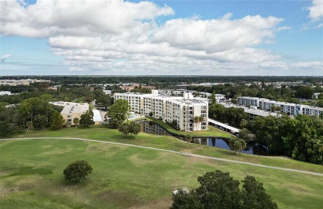 225 Country Club Dr in Largo, FL - Building Photo - Building Photo