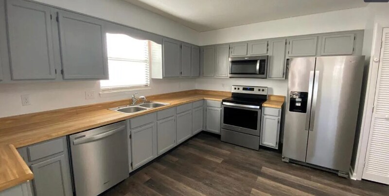 992 S Marion Ave in Lake City, FL - Building Photo