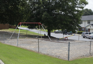 Yorktown Apartments in Clover, SC - Building Photo - Building Photo