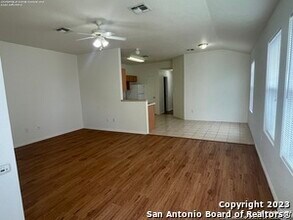 4423 Terra Summit Rd in San Antonio, TX - Building Photo - Building Photo