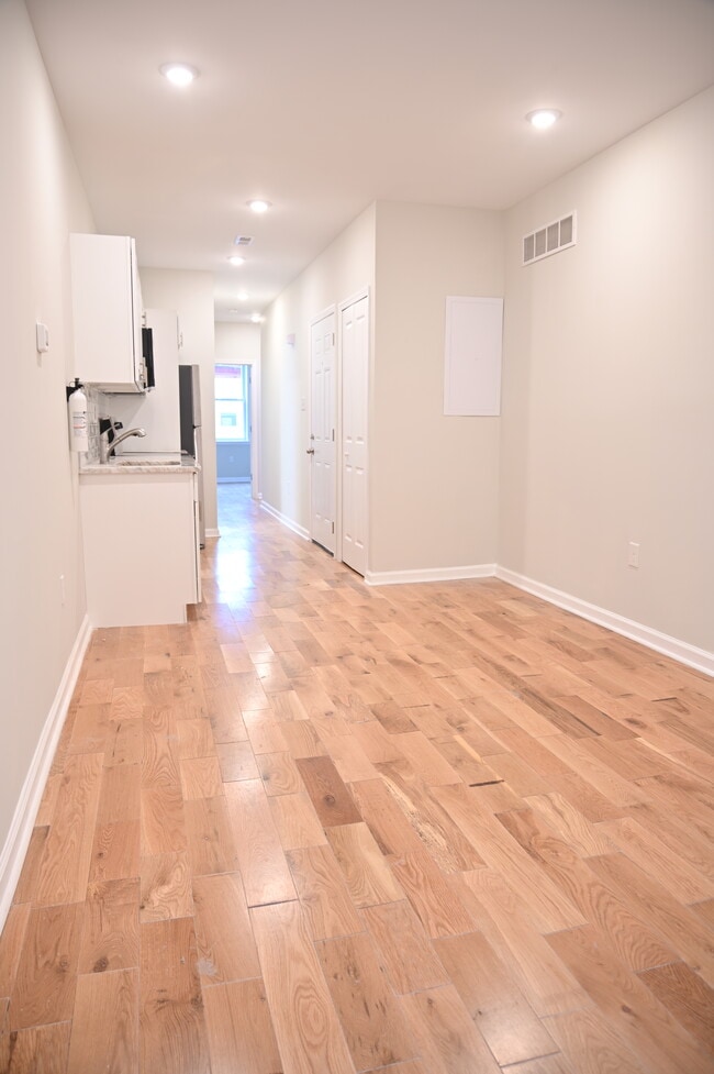 1419 W York St, Unit 2