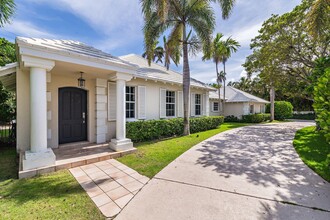 216 Bahama Ln in Palm Beach, FL - Building Photo - Building Photo