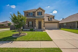 301 Harcourt Ave in McKinney, TX - Building Photo