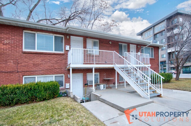 property at 4951 S Center St