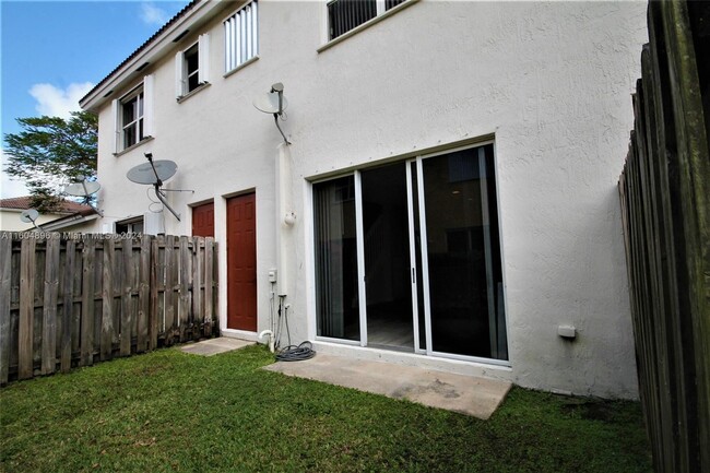 978 NE 42nd Plz in Homestead, FL - Building Photo - Building Photo