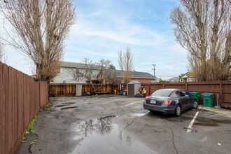 512 Barrett Ave, Unit 512 in Richmond, CA - Foto de edificio - Building Photo