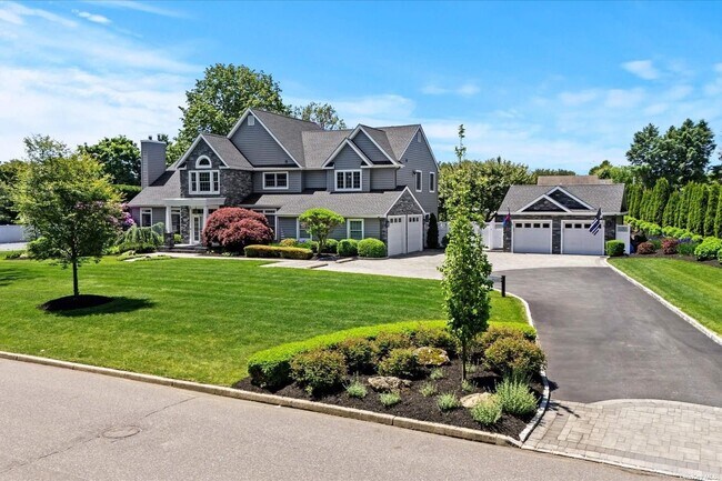 49 White Birch Cir in Miller Place, NY - Building Photo - Building Photo