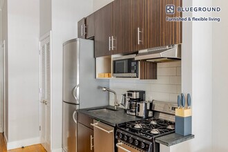 515 W 47th St in New York, NY - Building Photo - Building Photo