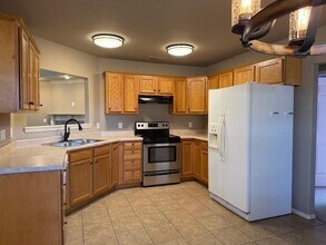 6607 SW Springwood St in Bentonville, AR - Building Photo - Building Photo