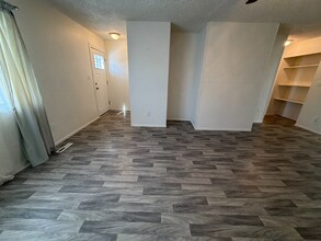 914 S Del Norte Ave in Loveland, CO - Building Photo - Building Photo