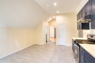 247 Willow St in Waterbury, CT - Building Photo - Building Photo