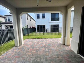 3316 W 98th Pl in Hialeah, FL - Building Photo - Building Photo