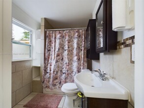 616 SW 8th Ave in Homestead, FL - Building Photo - Building Photo
