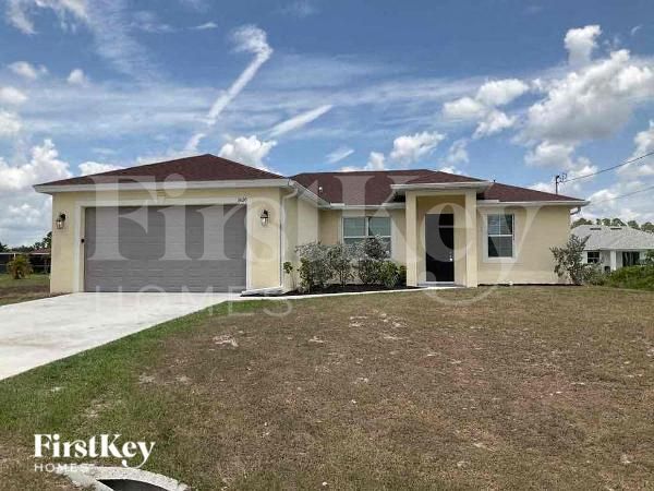3420 33rd St SW in Lehigh Acres, FL - Building Photo
