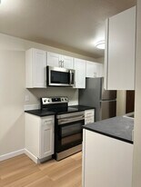 8714 35th Ave NE, Unit 201 in Seattle, WA - Building Photo