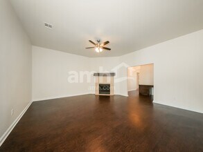 11217 NW 102nd St in Yukon, OK - Building Photo - Building Photo