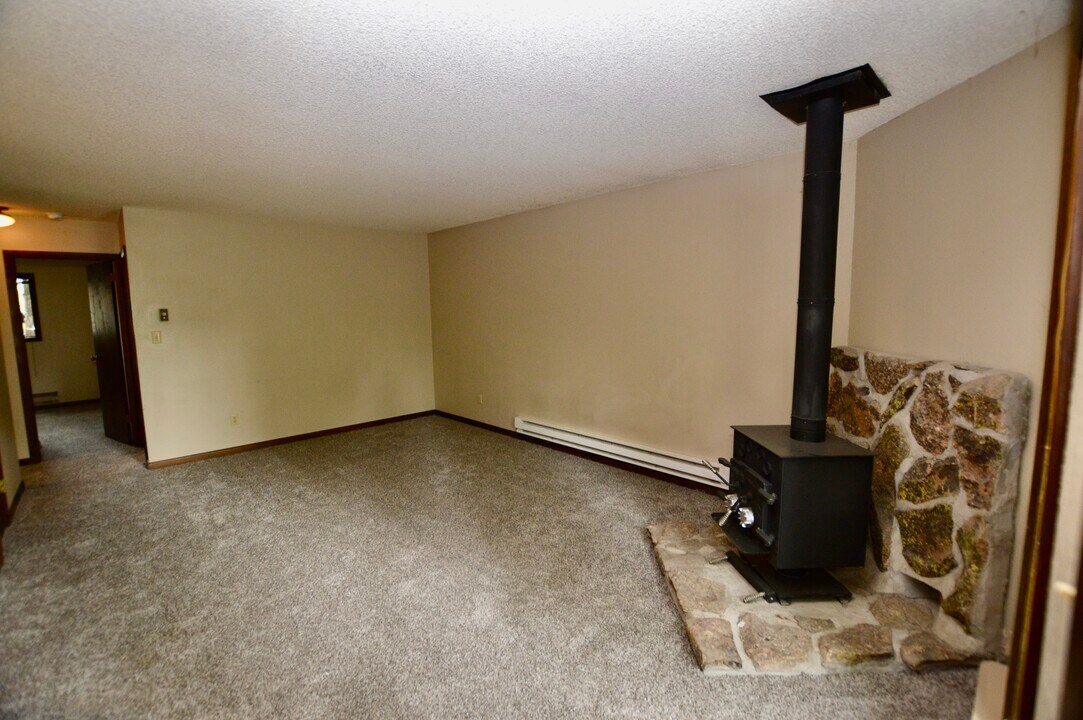 1414 W Gunnison Ave in Gunnison, CO - Building Photo