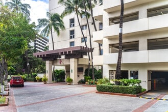 Waipuna in Honolulu, HI - Building Photo - Building Photo