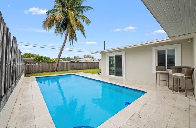 property at 5721 SW 38th Ct