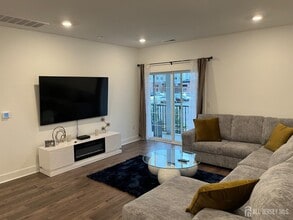 826 Stiller Ln in Monroe Township, NJ - Building Photo - Building Photo