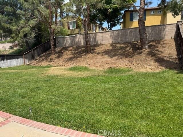 14882 Meridian Pl in Moreno Valley, CA - Foto de edificio - Building Photo