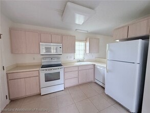 675 W Wesley Cir in Avon Park, FL - Building Photo - Building Photo