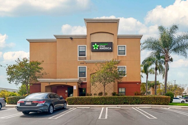 Furnished Studio-Los Angeles - Torrance Ha in Torrance, CA - Building Photo - Building Photo