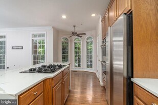 7748 Legere Ct in McLean, VA - Building Photo