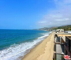 24508 Malibu Rd in Malibu, CA - Building Photo