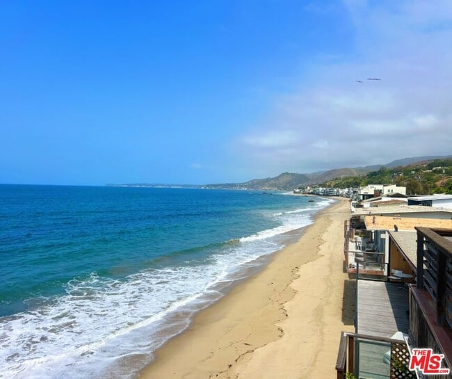 property at 24508 Malibu Rd