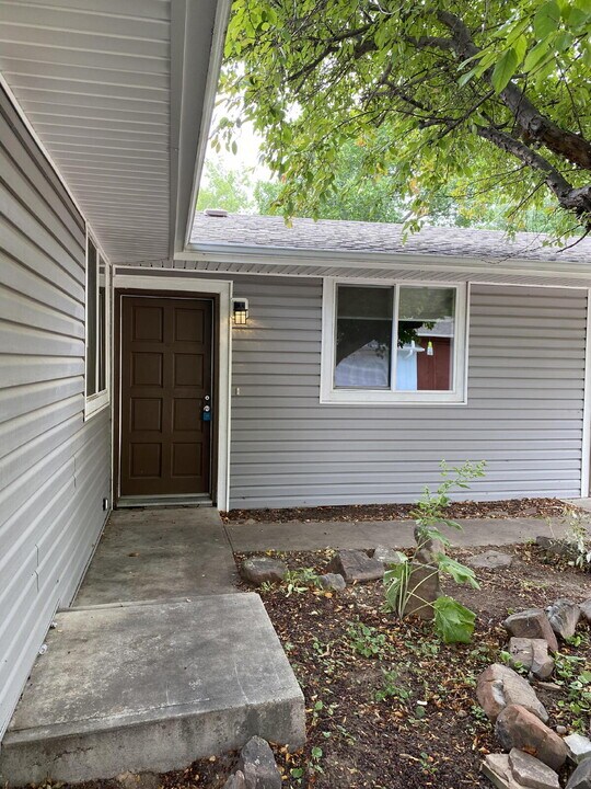 4547 Beachcomber Ct in Boulder, CO - Building Photo
