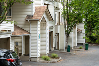 The Highlands in Redmond, WA - Building Photo - Building Photo