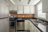 The Sunbay Apartments in Holiday, FL - Foto de edificio - Interior Photo