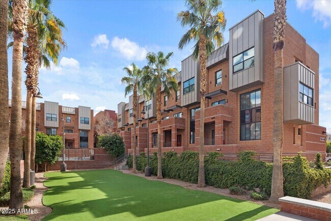330 S Farmer Ave in Tempe, AZ - Building Photo - Building Photo