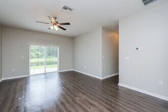 11740 Colony Lakes Blvd in New Port Richey, FL - Building Photo - Building Photo