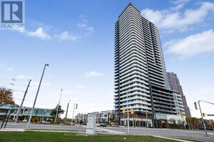 7895 Jane St in Vaughan, ON - Building Photo