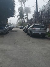 487-489 Carroll Ave in Los Angeles, CA - Building Photo - Building Photo