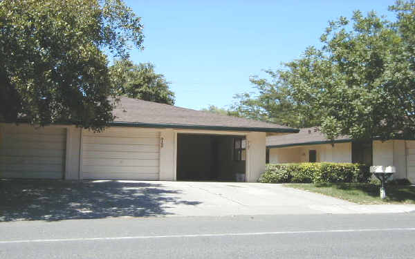 5105 Glide Dr in Davis, CA - Building Photo