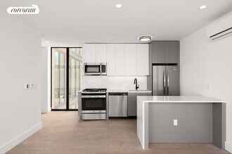 18-11 21st Dr in Queens, NY - Building Photo - Building Photo