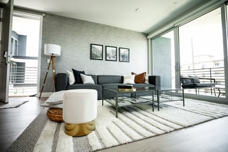 150 Berendo in Los Angeles, CA - Building Photo - Building Photo
