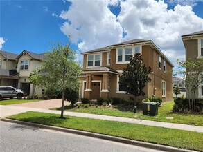 8245 Lott Ave in Orlando, FL - Building Photo - Building Photo